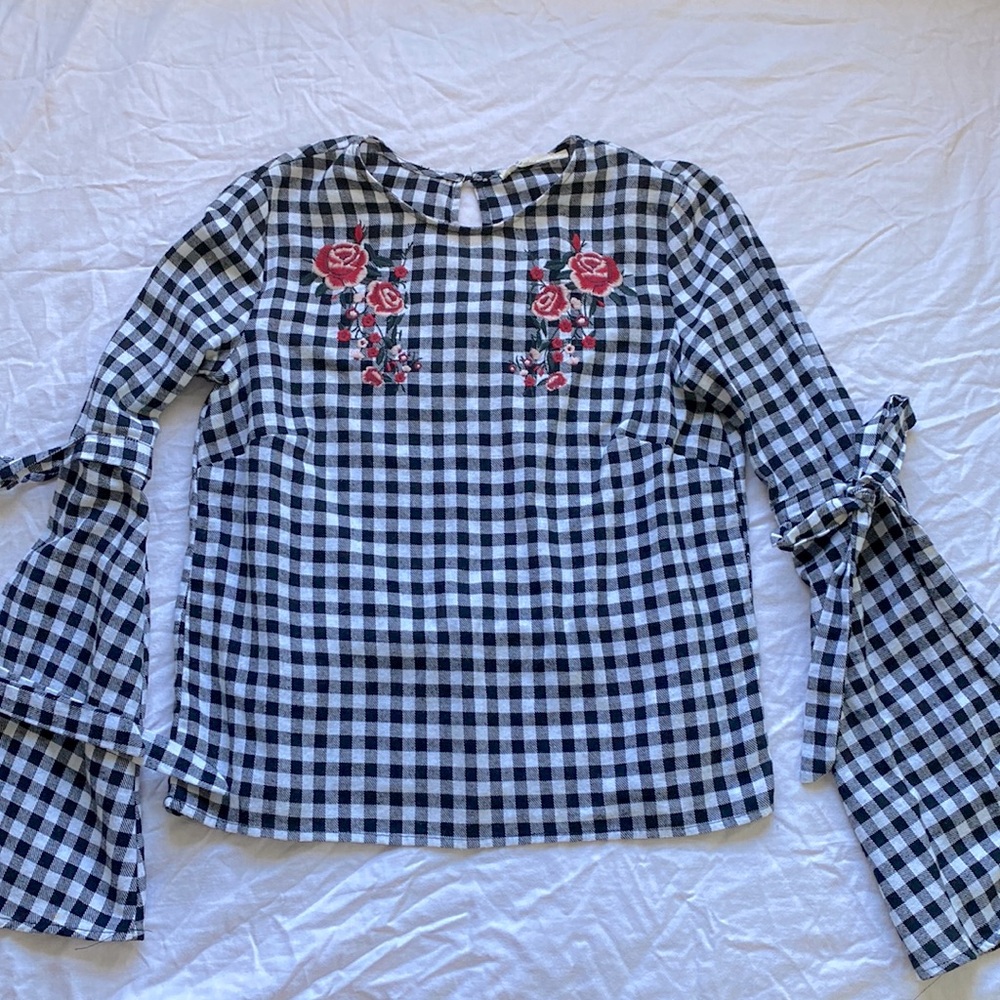 Chloe & Katie black top. Size S.